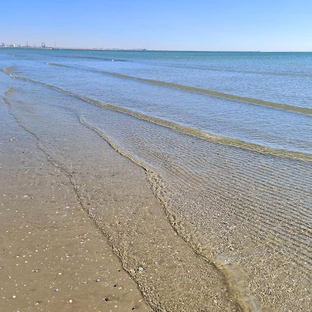 Vladimir Residence Mamaia Nord นาโวดาริ ภายนอก รูปภาพ