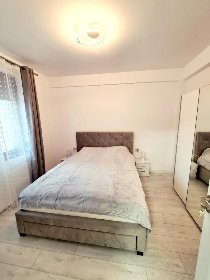 Vladimir Residence Mamaia Nord นาโวดาริ ภายนอก รูปภาพ