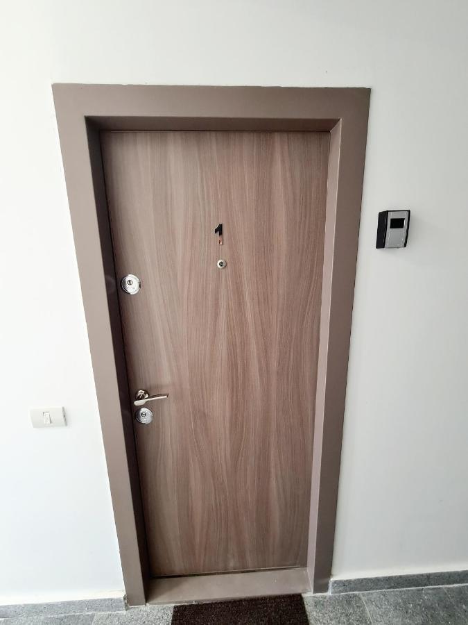 Vladimir Residence Mamaia Nord นาโวดาริ ภายนอก รูปภาพ