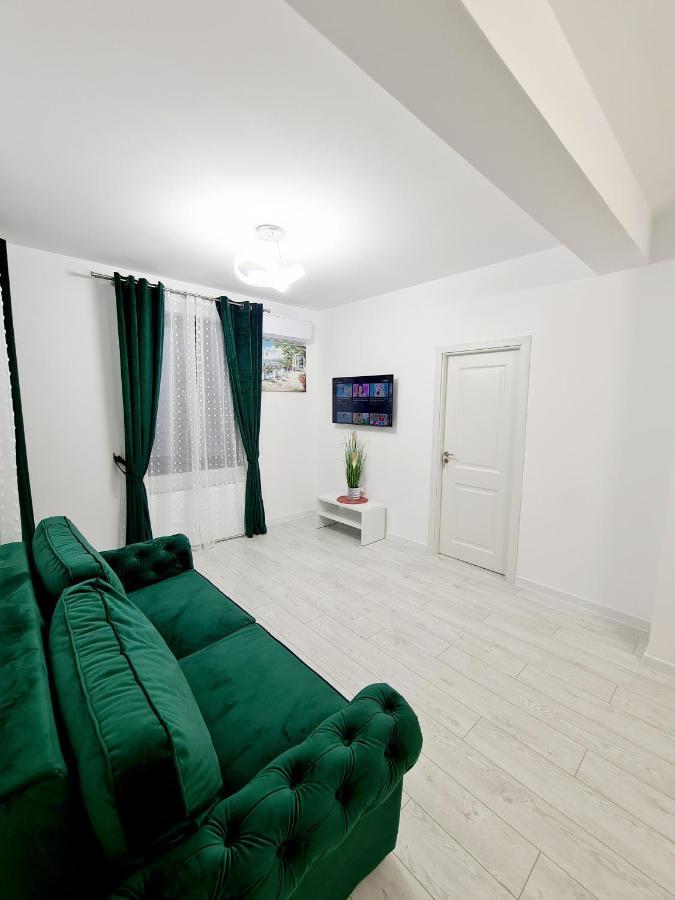 Vladimir Residence Mamaia Nord นาโวดาริ ภายนอก รูปภาพ