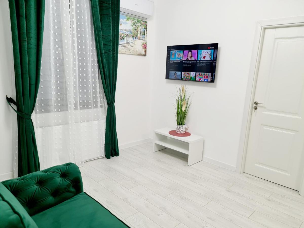 Vladimir Residence Mamaia Nord นาโวดาริ ภายนอก รูปภาพ